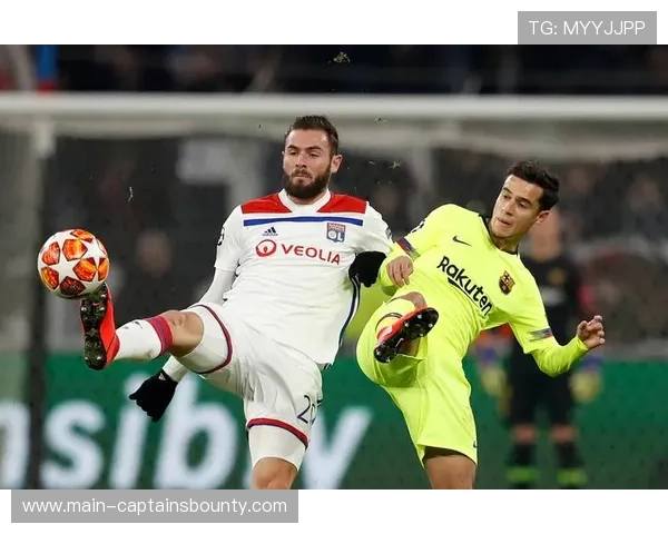 布雷斯特主场雨战进行，场地湿滑影响传球准确性